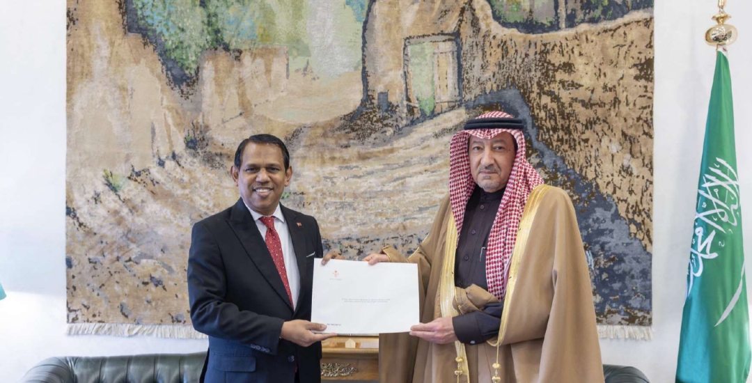 Ambassador Sareer hand delivers letter from His Excellency the President of Maldives addressed to HRH Crown Prince of the Kingdom of Saudi Arabia 